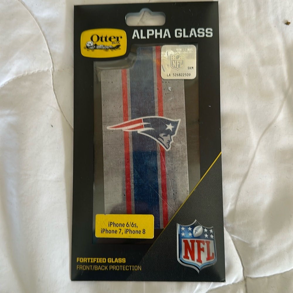 OTTERBOX ALPHA GLASS. NEW ENGLAND PATRIOTS!! Fits iPhone 6/6s, 7, and 8